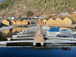 Instetunet med båtplass - fanevik.no